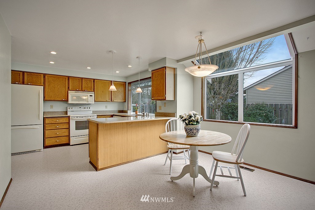 13309 Southeast 196th Street Renton, WA 98058 - Photo 7 of 19 Gallery Image 7