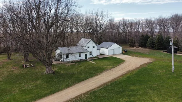 $324,500 | 25782 180th Street, Reading, MN 56165