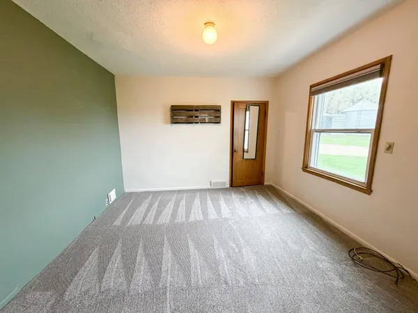 $324,500 | 25782 180th Street, Reading, MN 56165