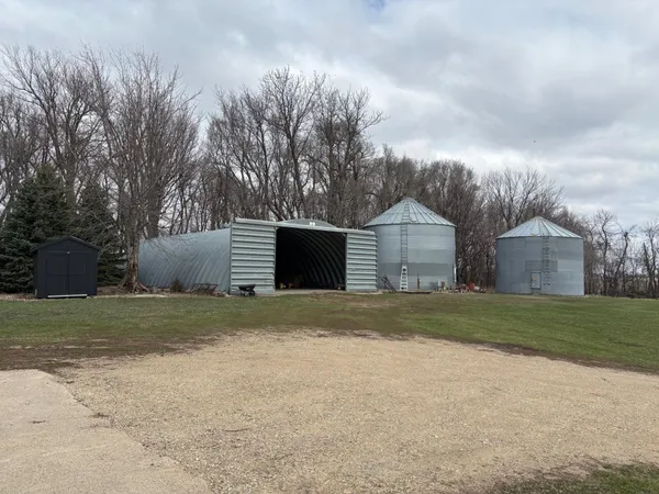$324,500 | 25782 180th Street, Reading, MN 56165