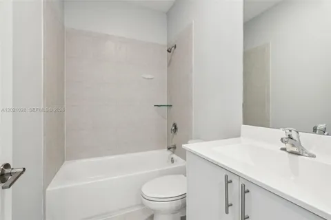 $389,900 | 28625 Southwest 132nd Court, Homestead, FL 33033