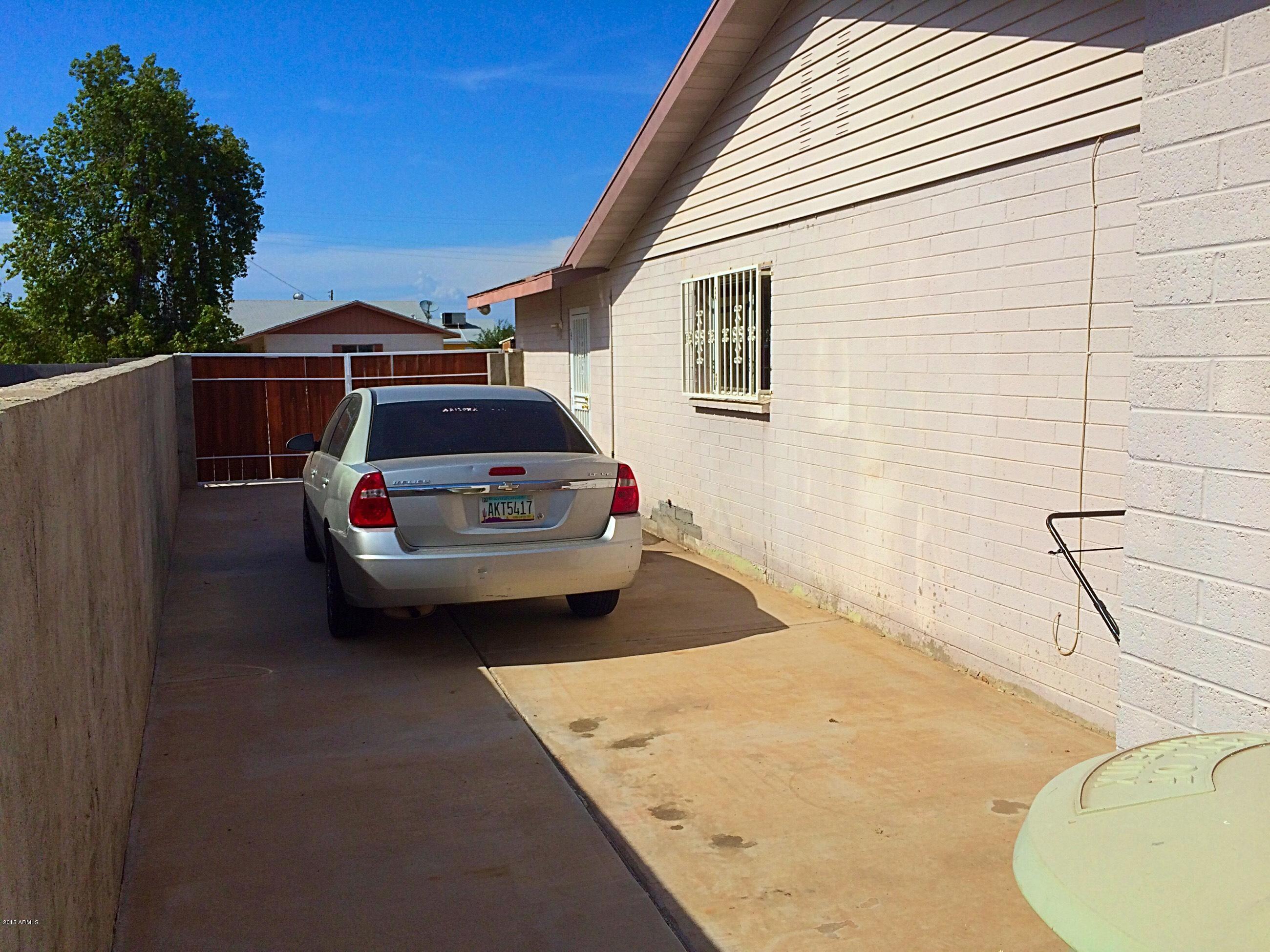 8235 West Piccadilly Road Phoenix, AZ 85033 - Photo 14 of 14 GetFileAttachment (15)