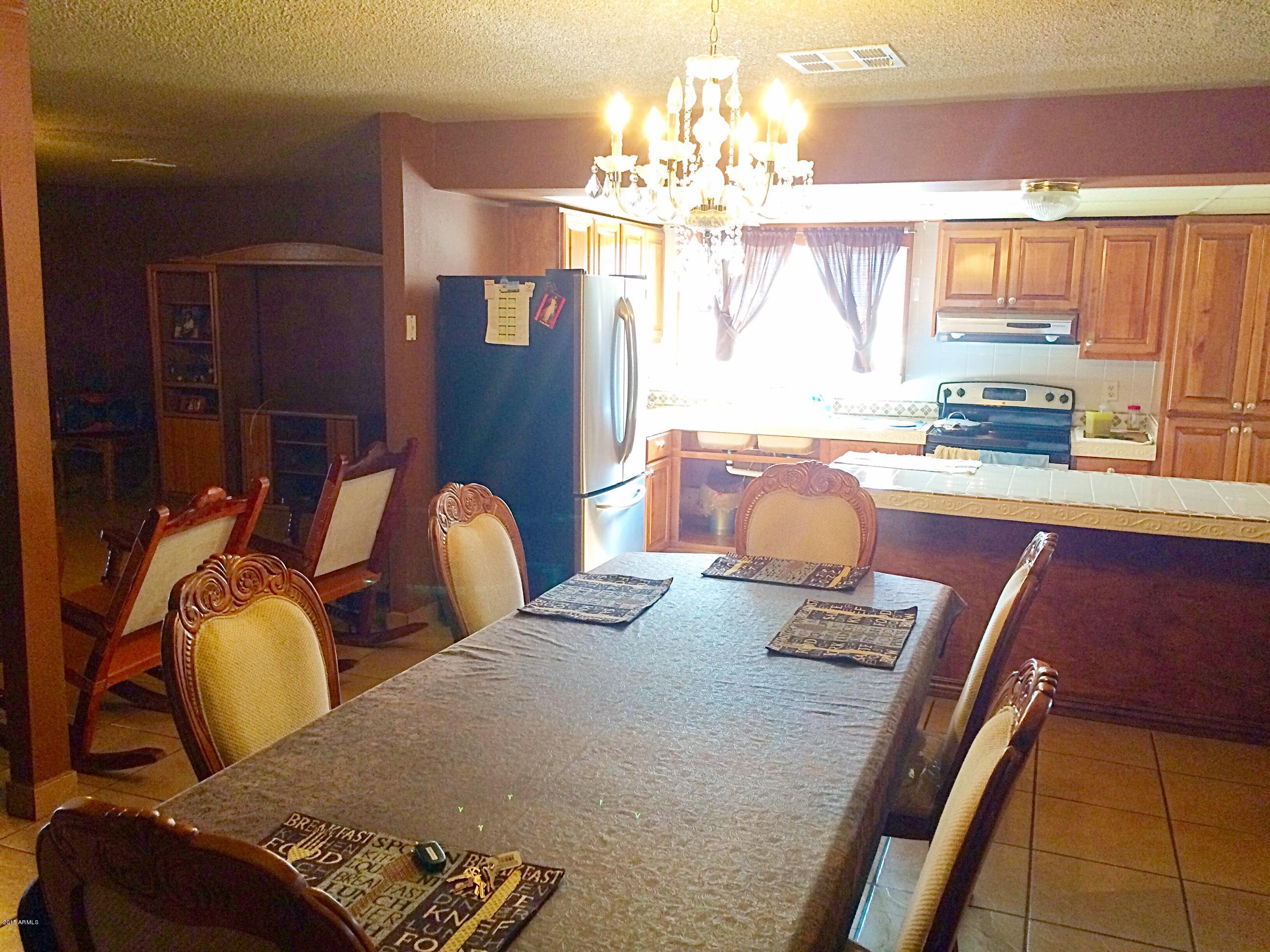 8235 West Piccadilly Road Phoenix, AZ 85033 - Photo 4 of 14 GetFileAttachment (5)