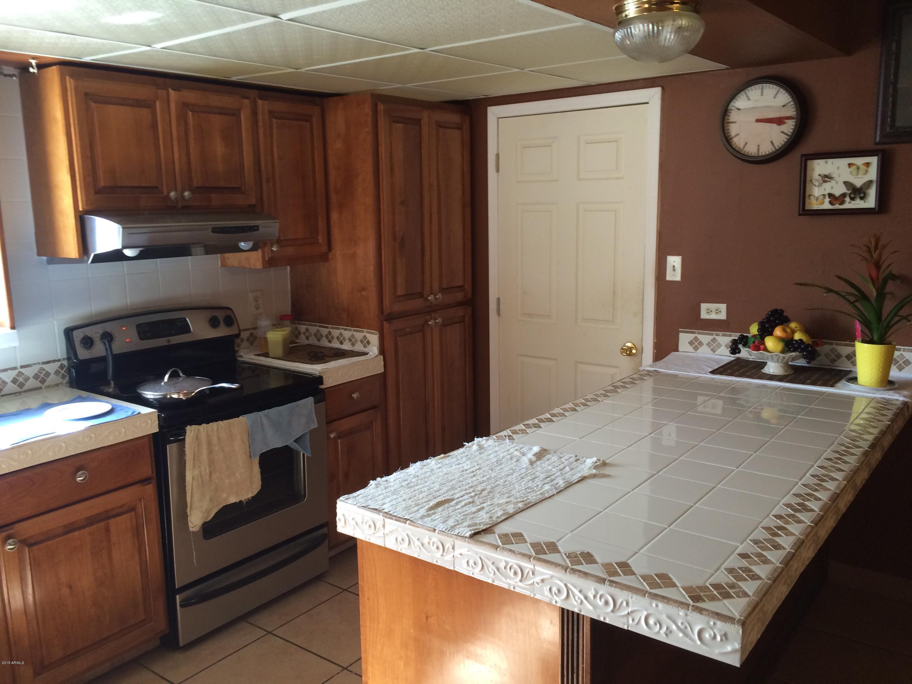 8235 West Piccadilly Road Phoenix, AZ 85033 - Photo 5 of 14 GetFileAttachment (6)