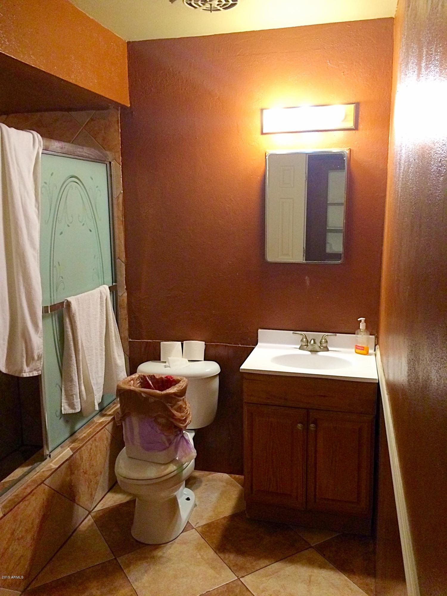 8235 West Piccadilly Road Phoenix, AZ 85033 - Photo 8 of 14 GetFileAttachment (9)