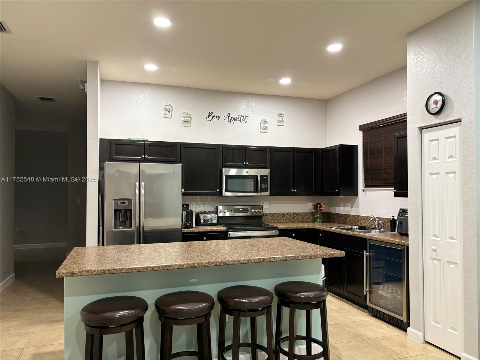 3517 Southeast 4th Street Homestead, FL 33033 - Photo 12 of 44