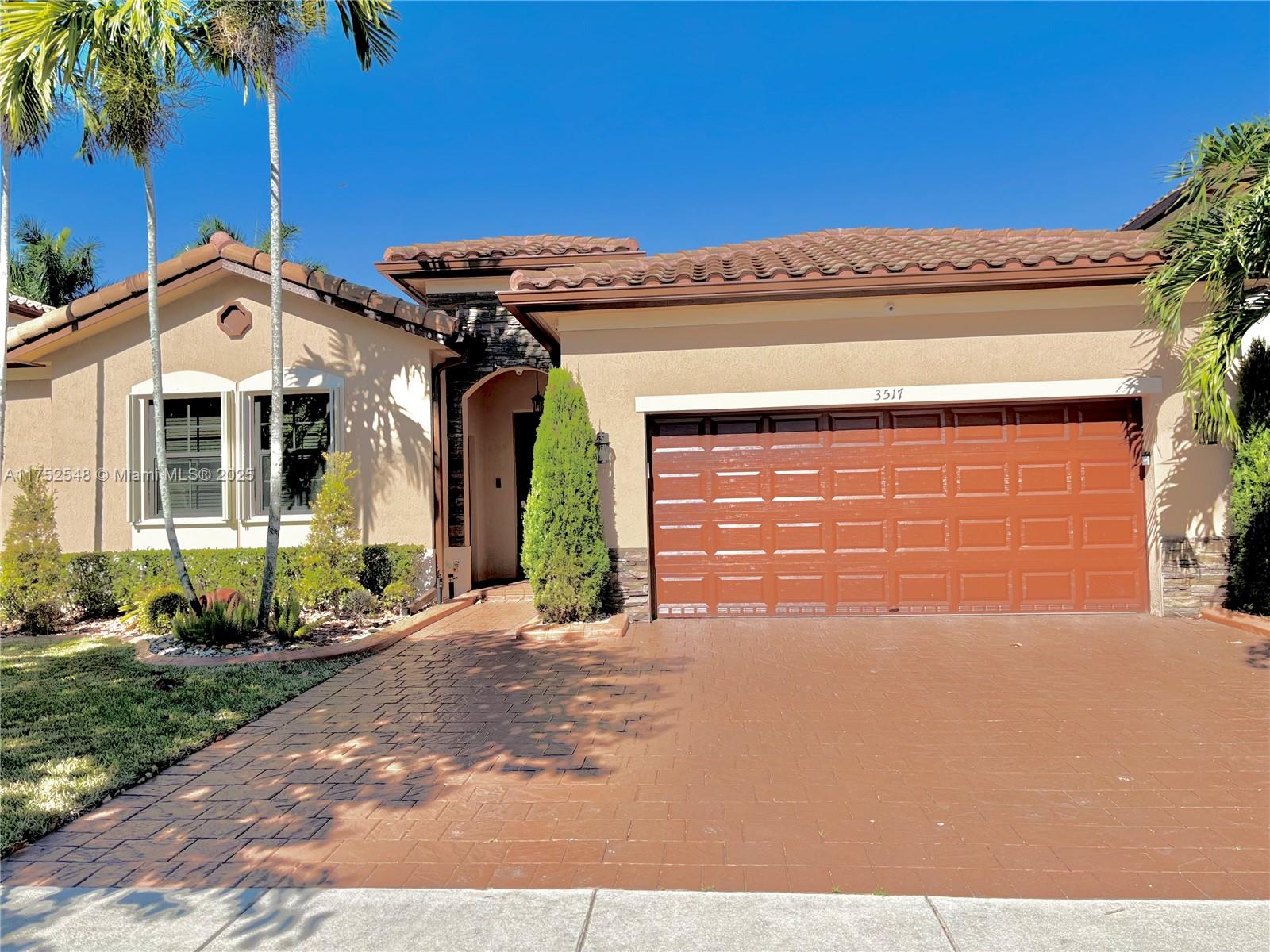 3517 Southeast 4th Street Homestead, FL 33033 - Photo 3 of 44