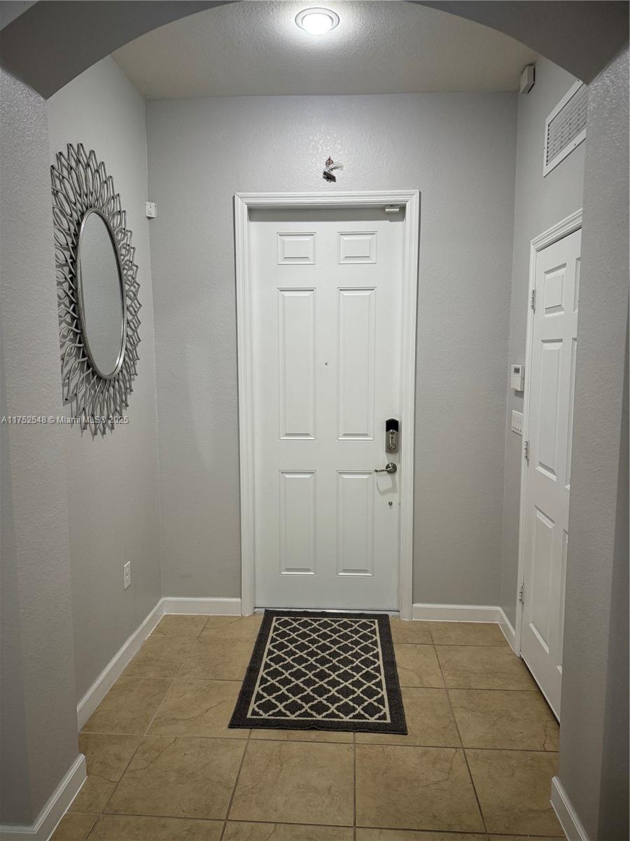 3517 Southeast 4th Street Homestead, FL 33033 - Photo 7 of 44