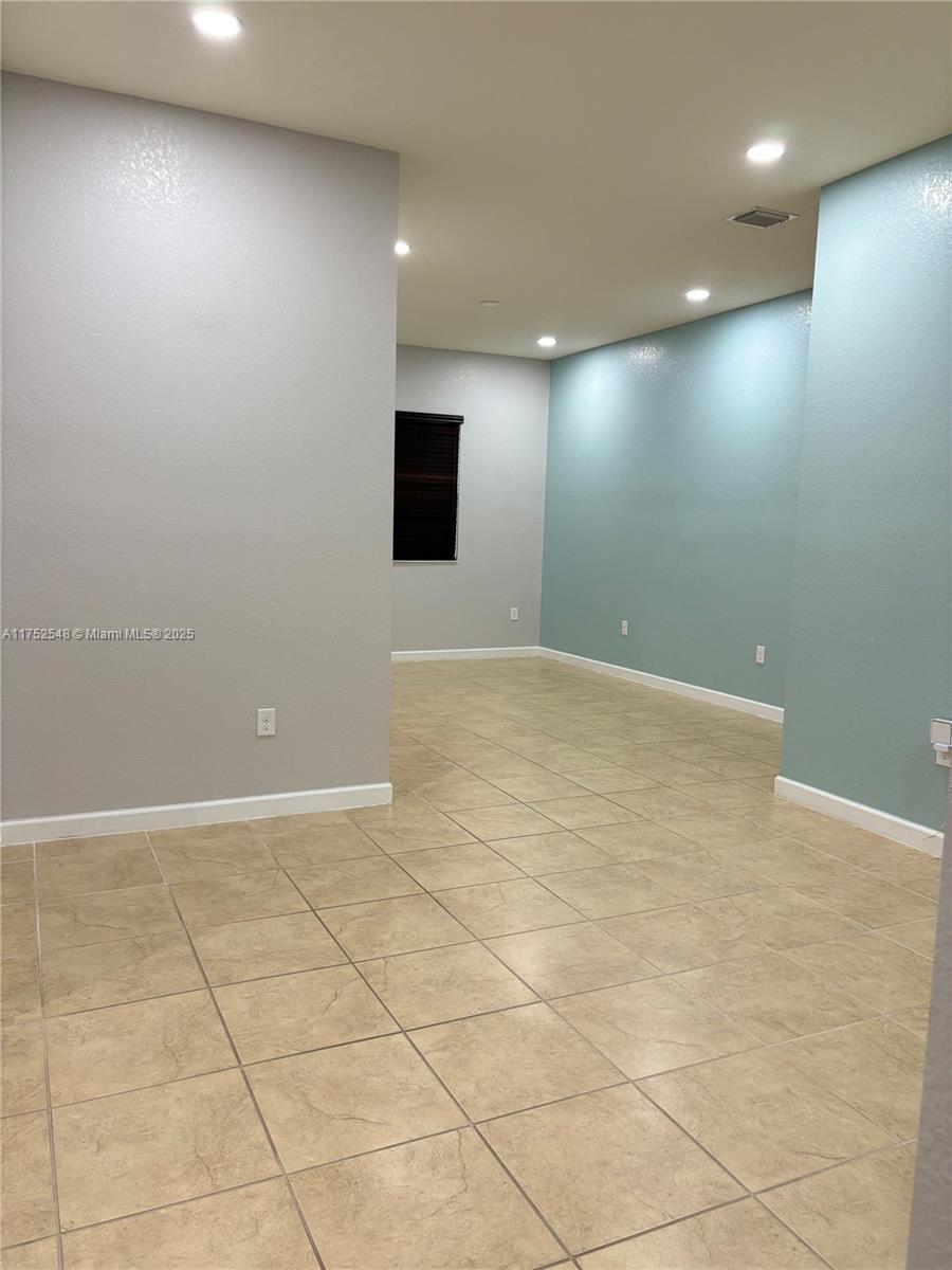 3517 Southeast 4th Street Homestead, FL 33033 - Photo 9 of 44