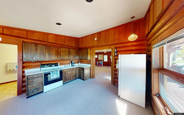 $347,500 | 1430 Riverview Road, Riverton, WY 82501