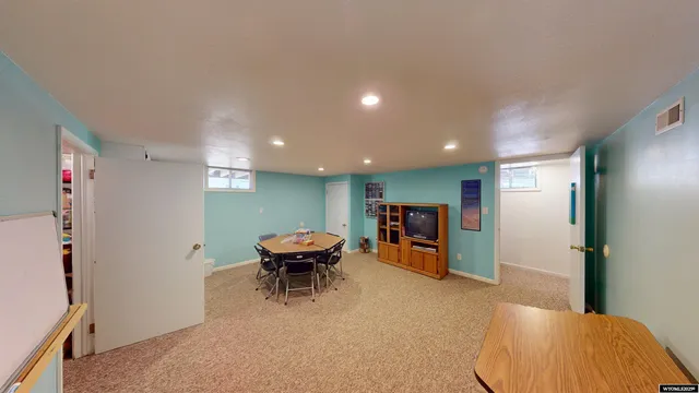 $347,500 | 1430 Riverview Road, Riverton, WY 82501