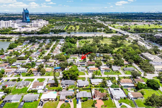 $519,900 | 5811 Southwest 53rd Terrace, Davie, FL 33314