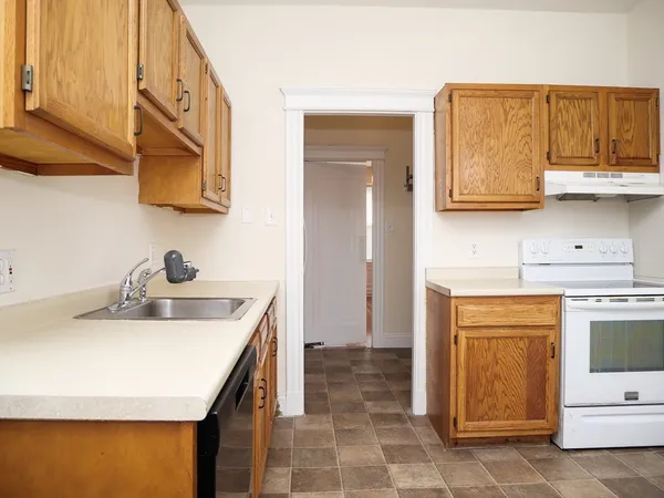 $5,000 | 223 St Paul Street, Unit 2, Brookline, MA 02446