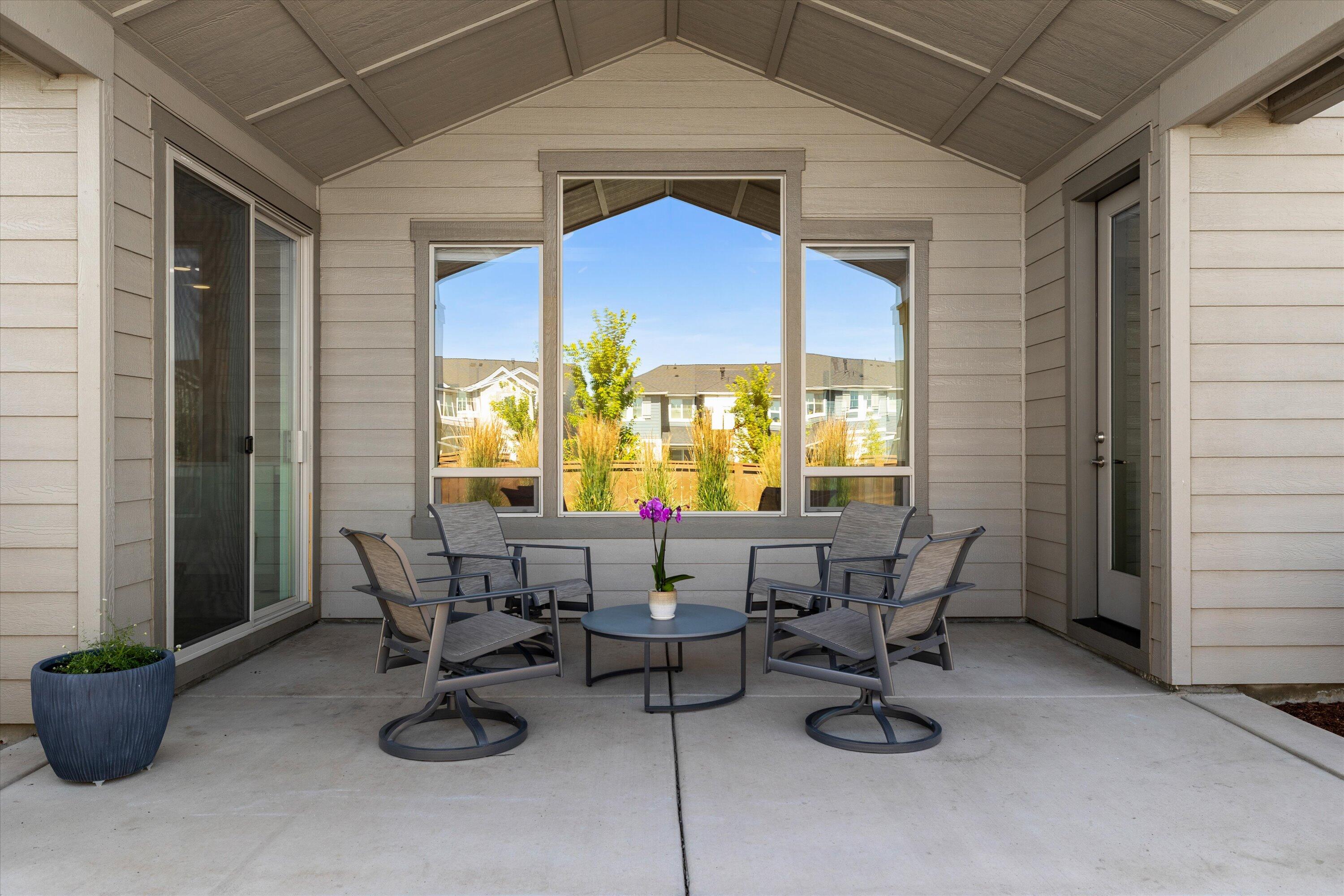3755 Northeast Oakside Loop Bend, OR 97701 - Photo 28 of 38 38-20250804 JILL ROSELL-3