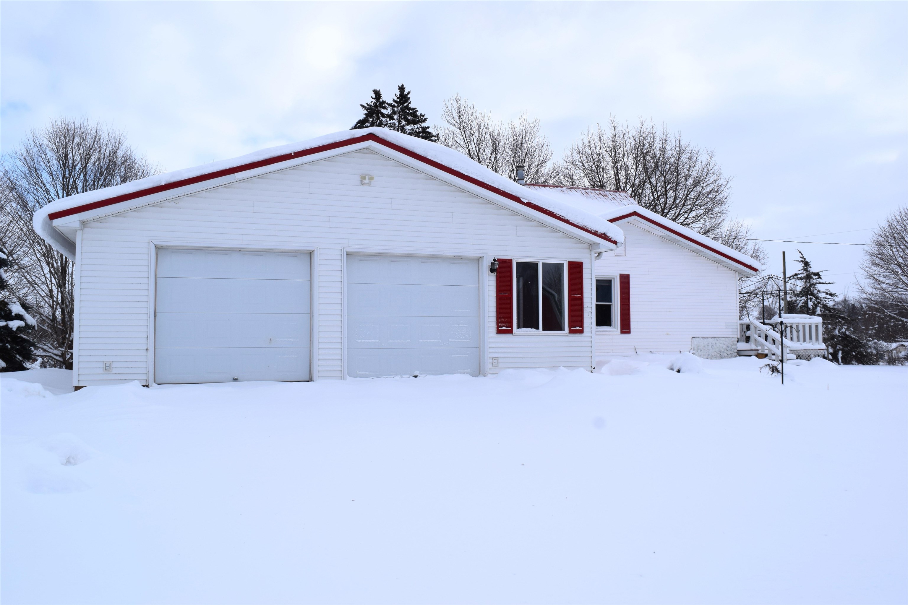 6854 South Mission Road Mount Pleasant, MI 48858 - Photo 6 of 30 1919015-0c199ef6-89c1-449d-bf35-46ae793eabf5.JPG