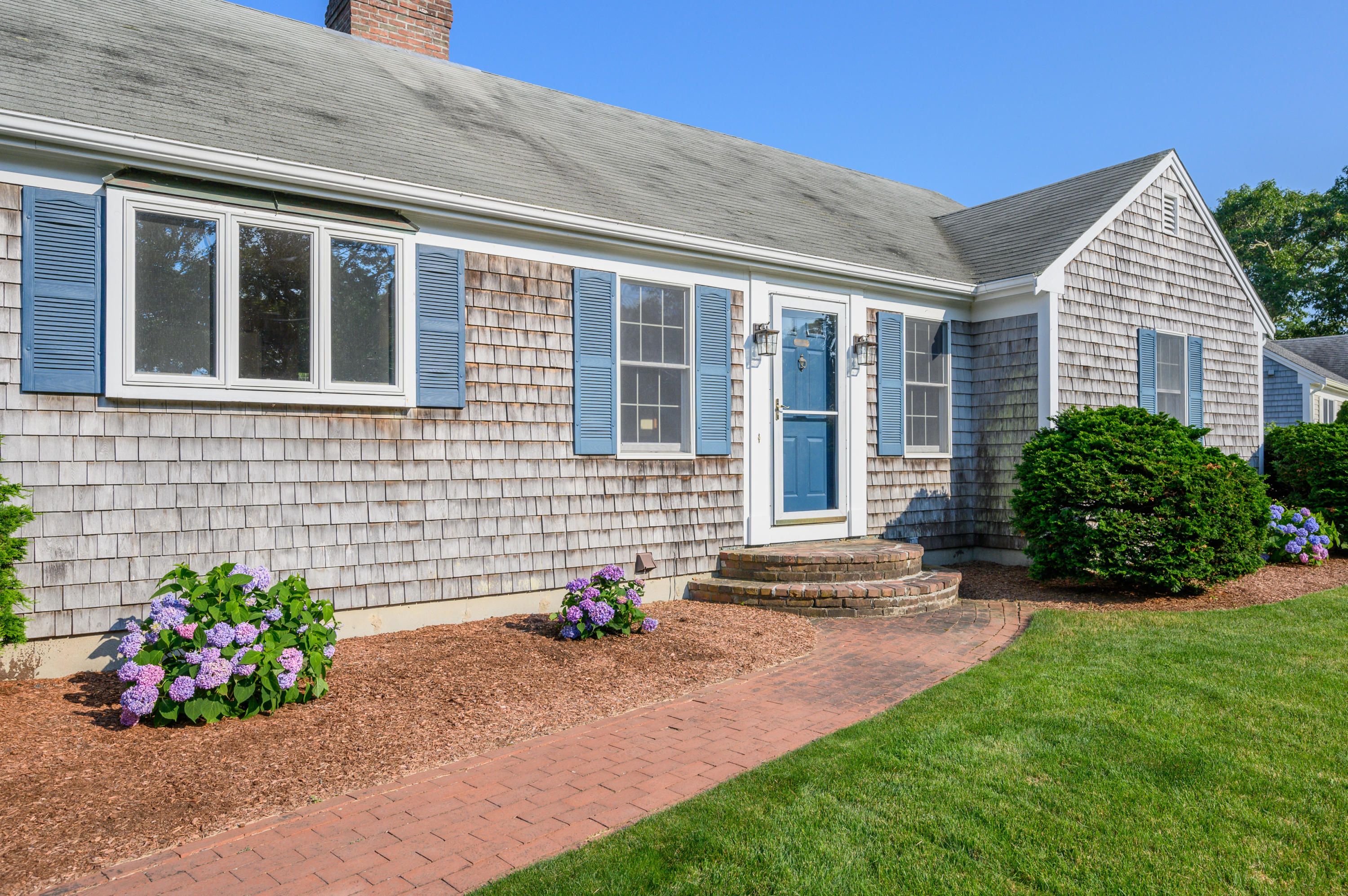 9 Raneo Way Harwich, MA 02645 - Photo 3 of 32 DSC_5058