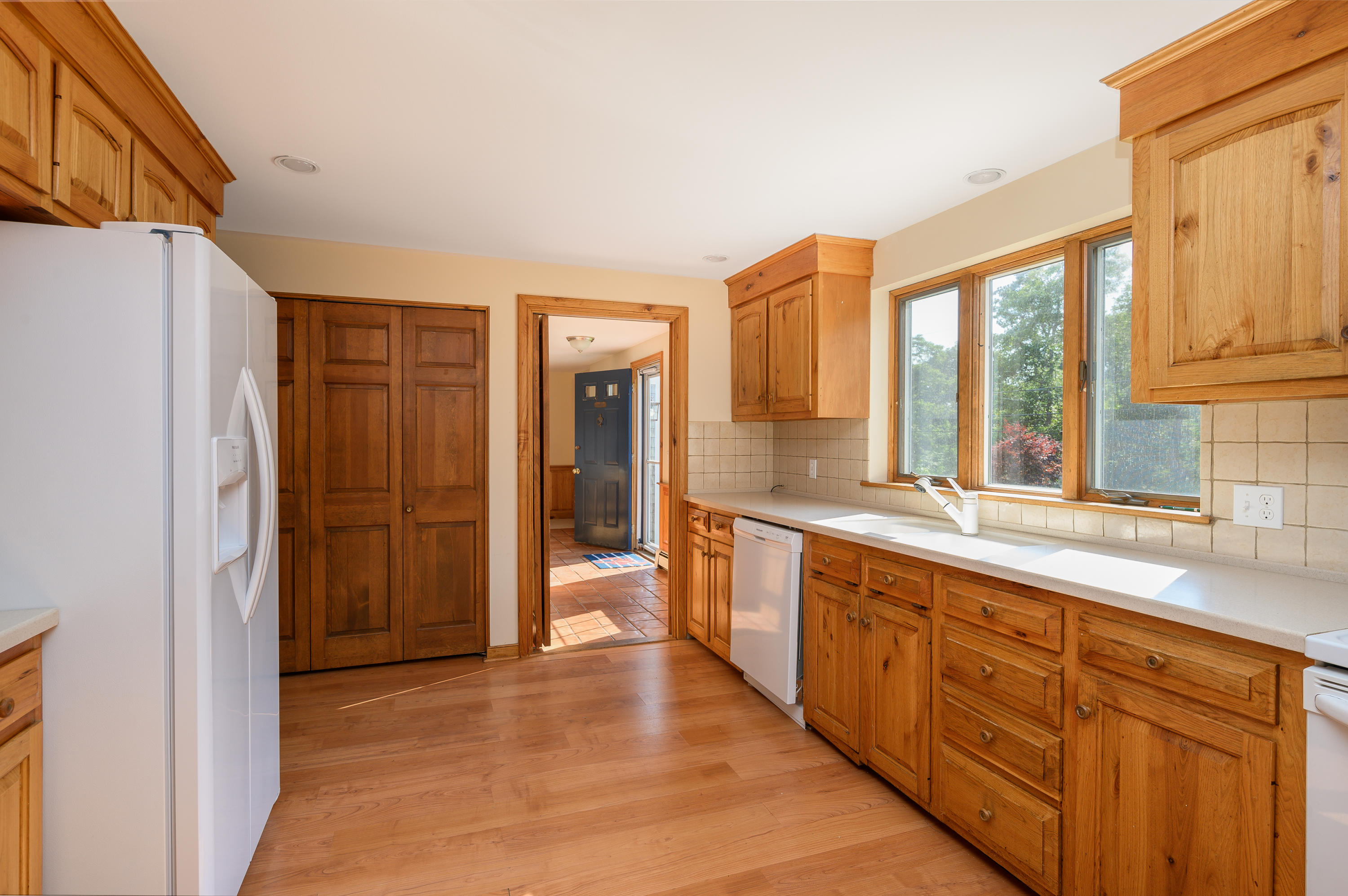 9 Raneo Way Harwich, MA 02645 - Photo 5 of 32 DSC_4960-Edit