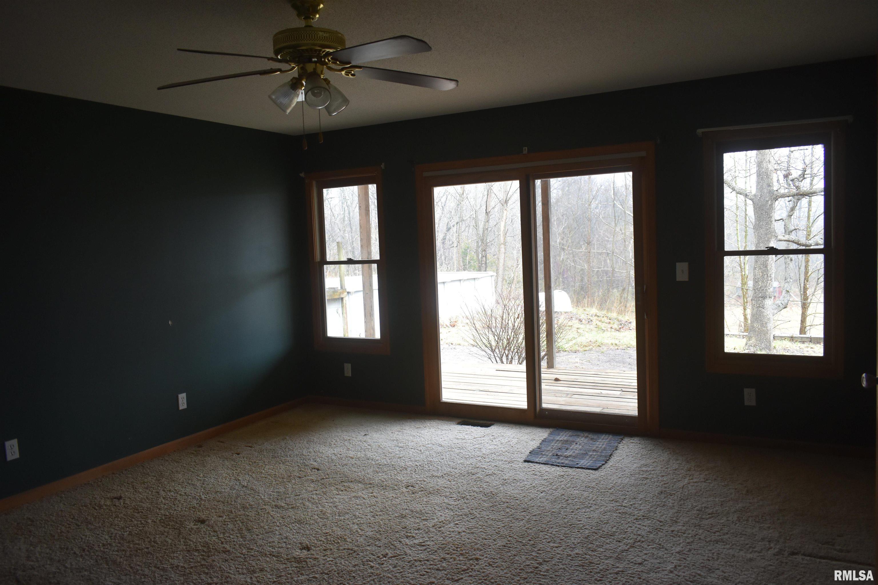 8902 Vfw Road Worden, IL 62097 - Photo 17 of 43