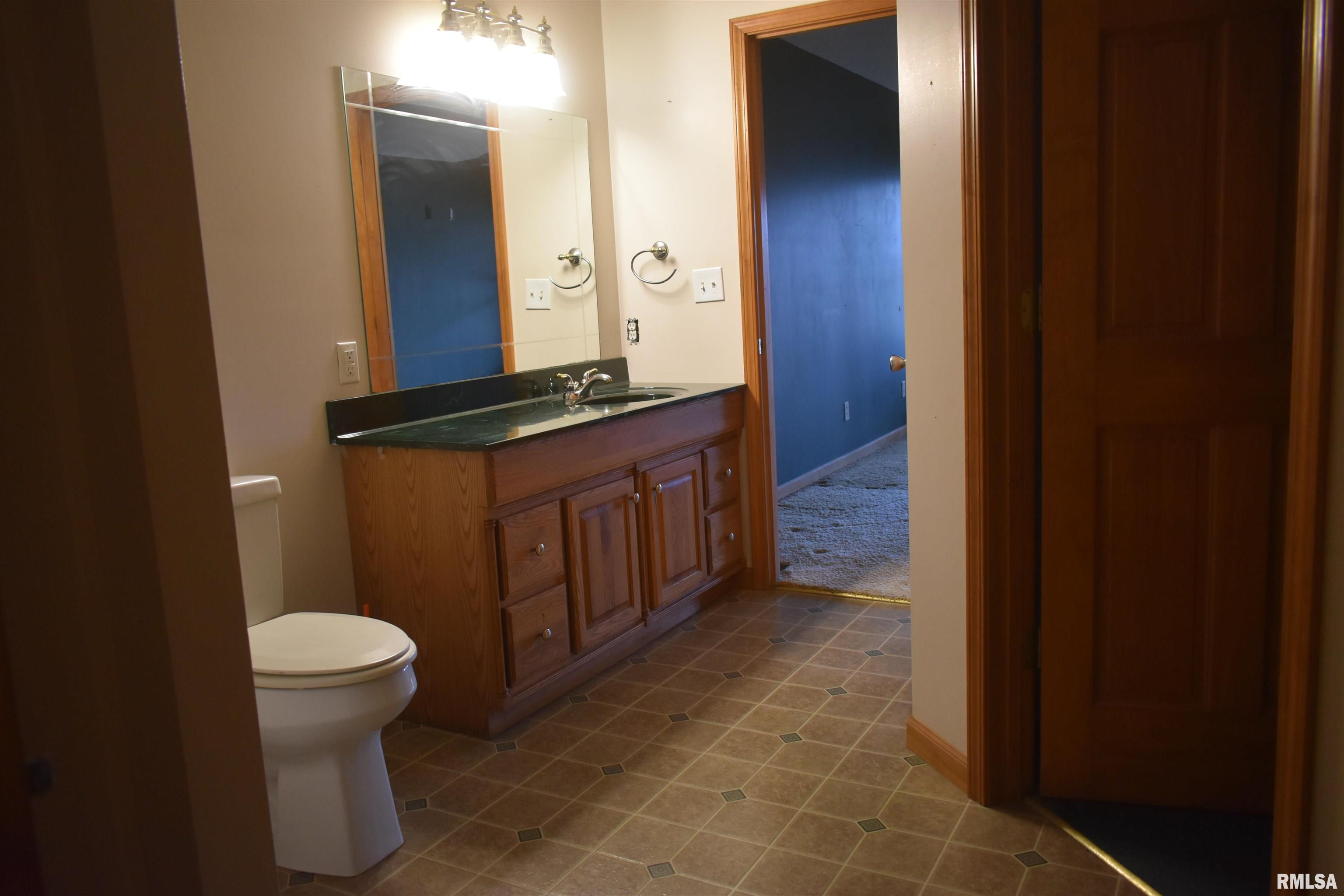 8902 Vfw Road Worden, IL 62097 - Photo 21 of 43