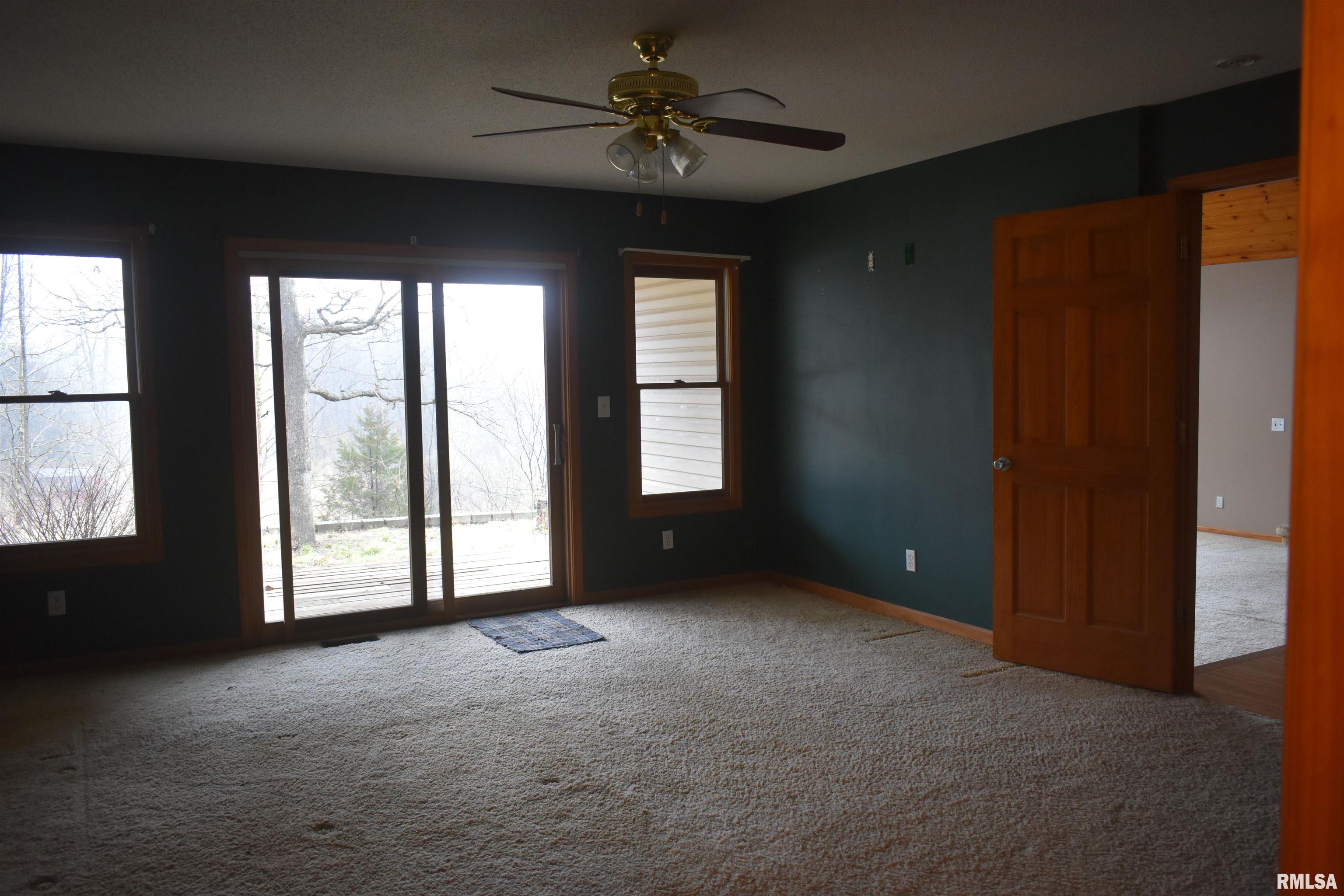 8902 Vfw Road Worden, IL 62097 - Photo 22 of 43