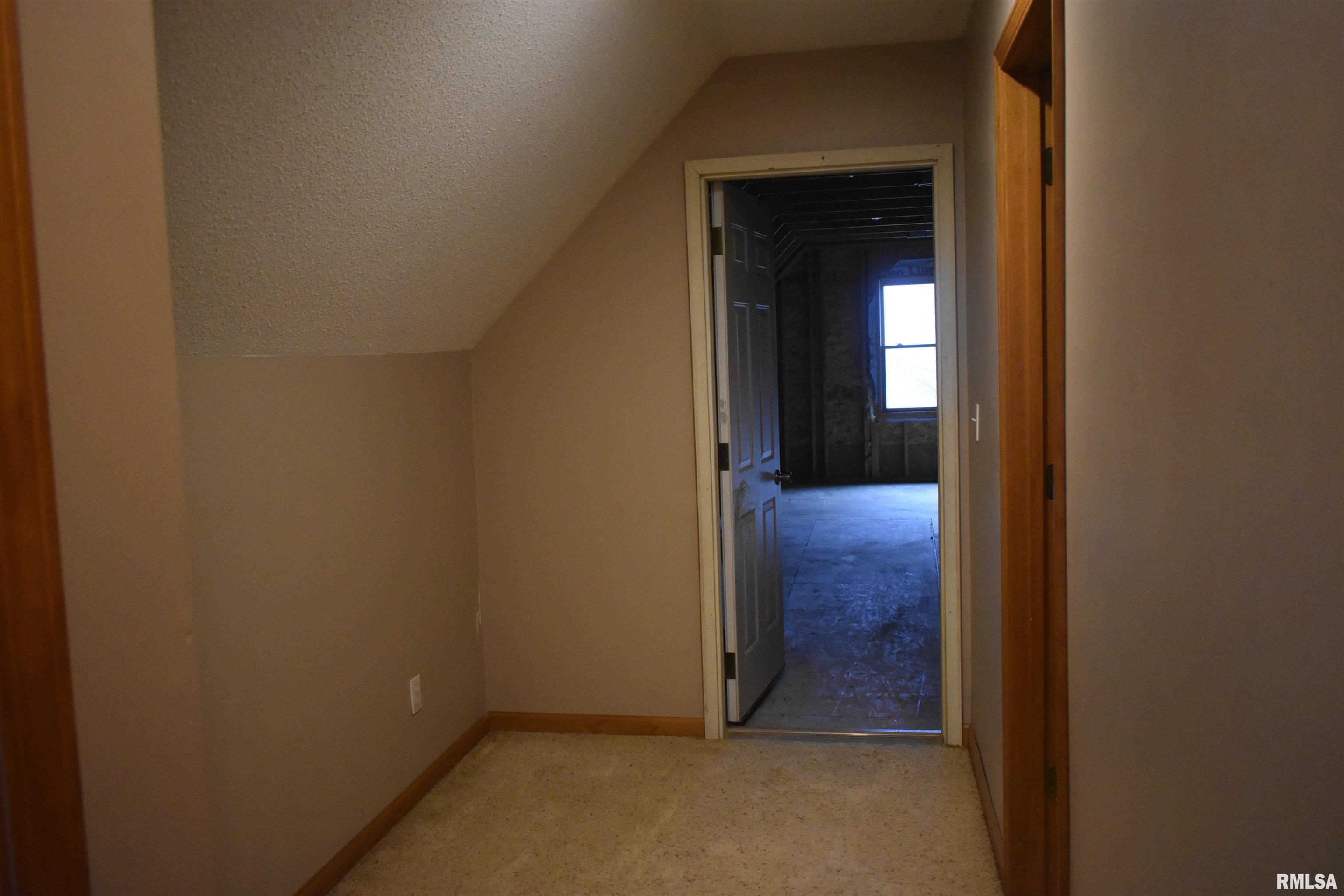 8902 Vfw Road Worden, IL 62097 - Photo 36 of 43
