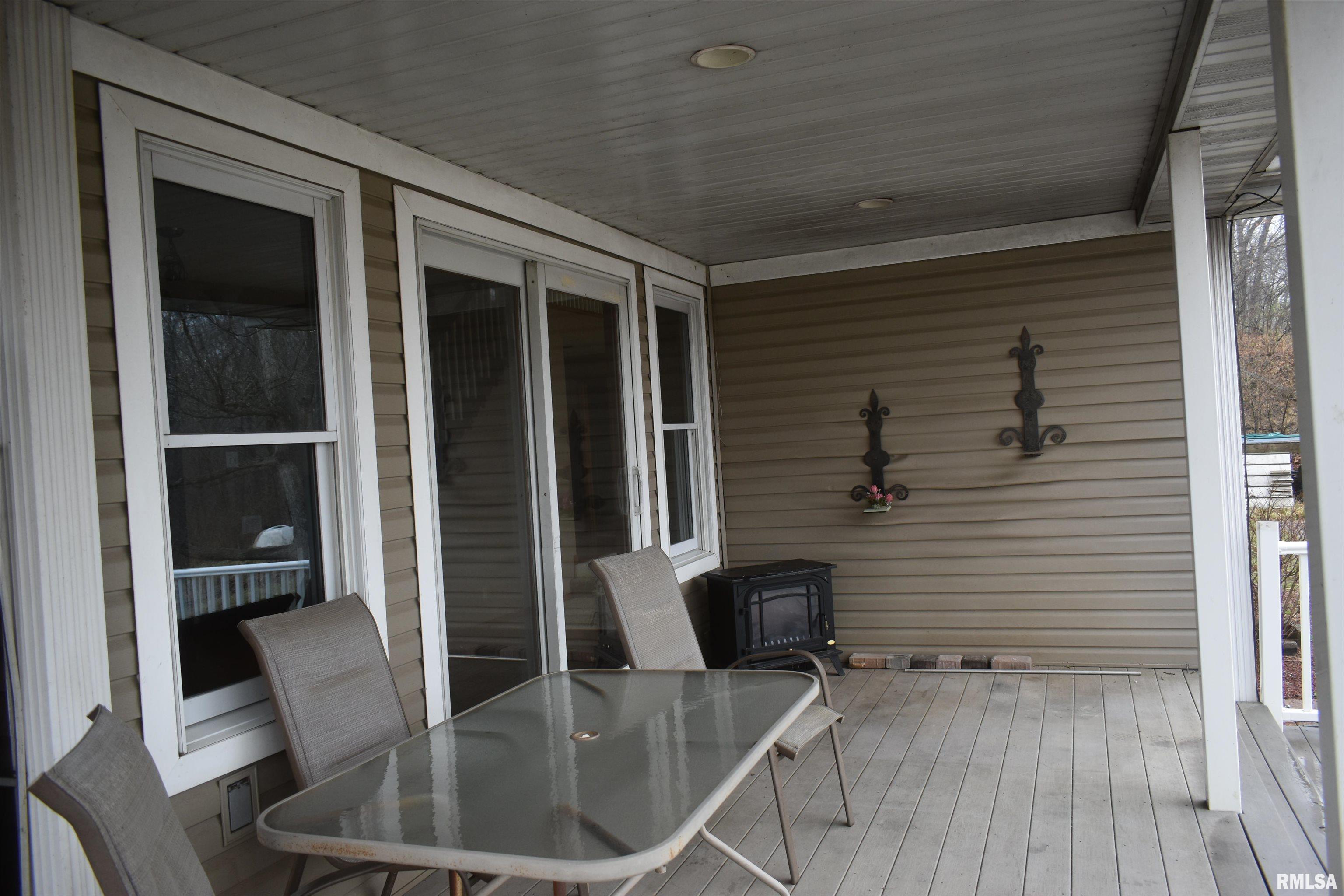 8902 Vfw Road Worden, IL 62097 - Photo 5 of 43