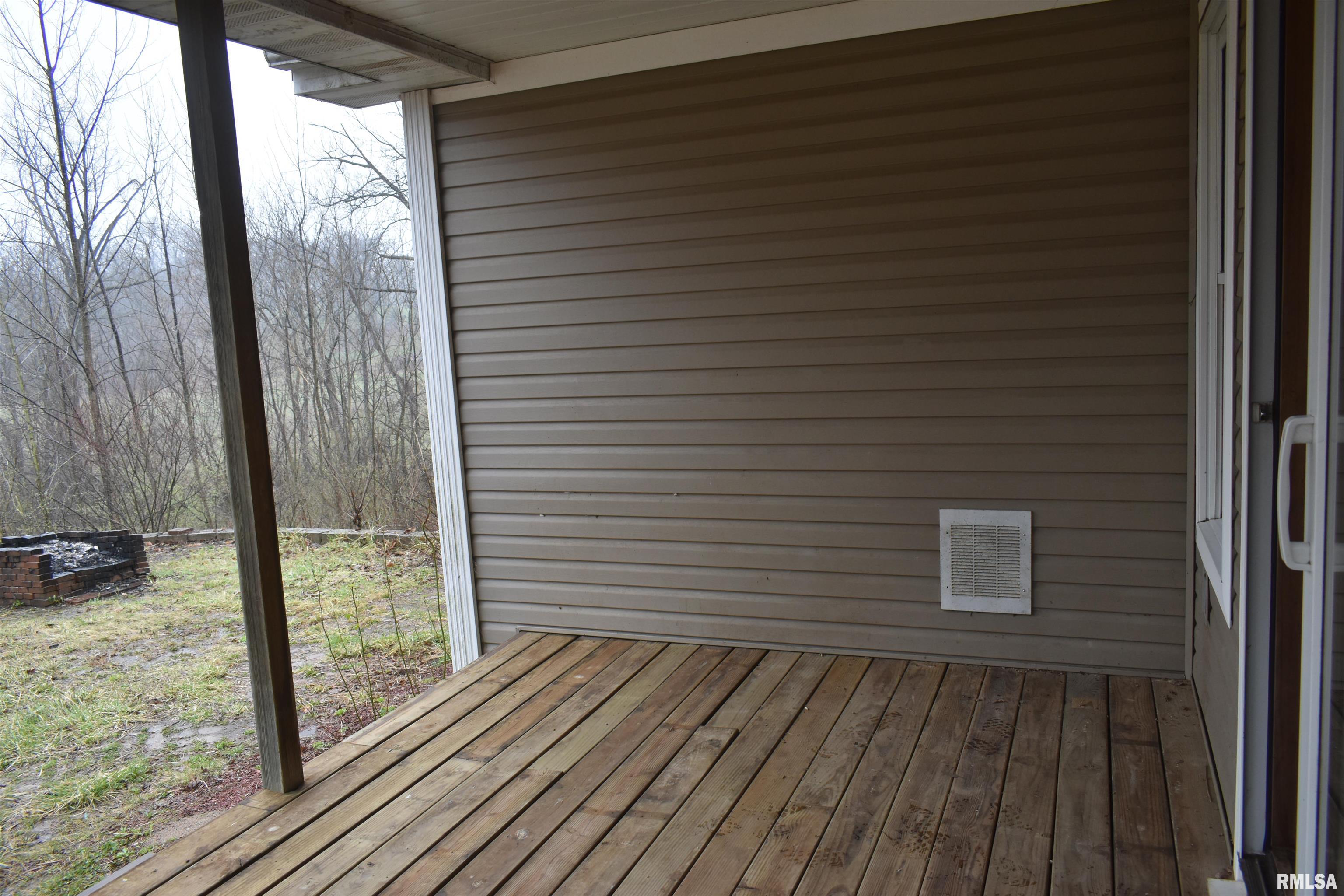 8902 Vfw Road Worden, IL 62097 - Photo 7 of 43