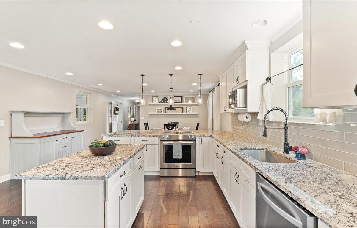 23280 Dover Road Middleburg, VA 20117 - Photo 16 of 64 Stainless appliances and great storage space.