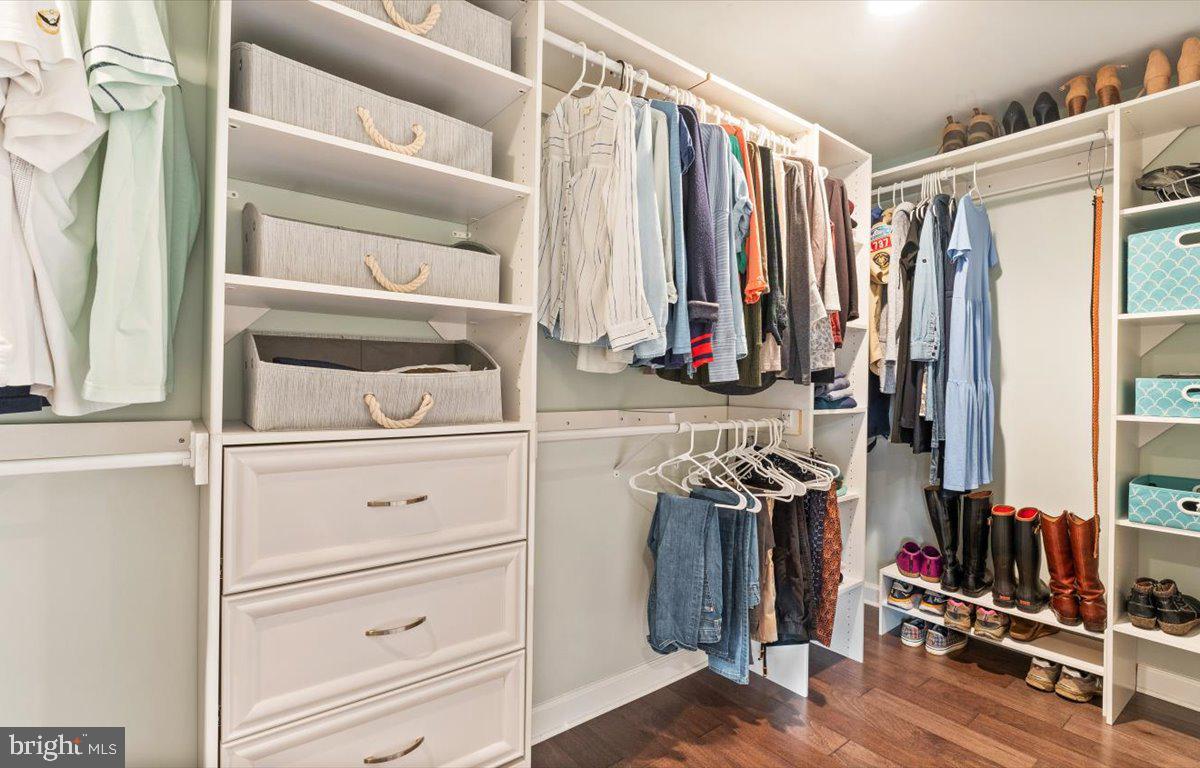23280 Dover Road Middleburg, VA 20117 - Photo 35 of 64 Plenty of space for your wardrobe needs.