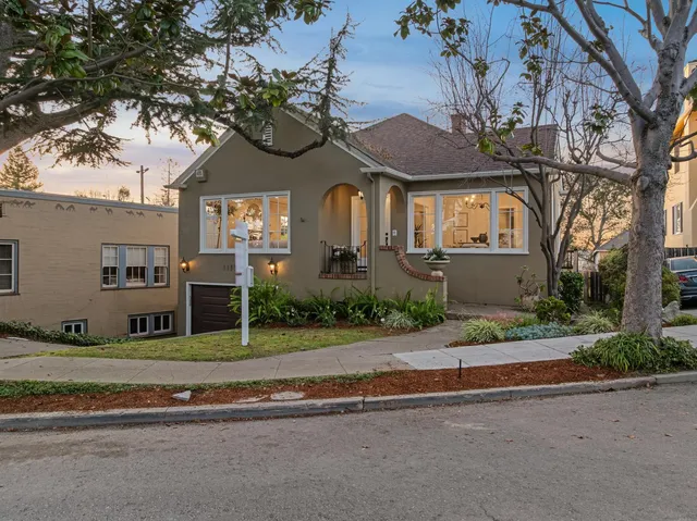 $2,289,000 | 1111 Winsor Avenue, Piedmont, CA 94610