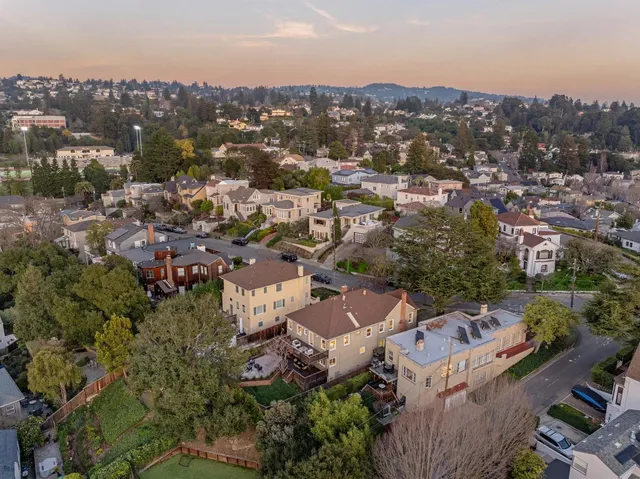 $2,289,000 | 1111 Winsor Avenue, Piedmont, CA 94610