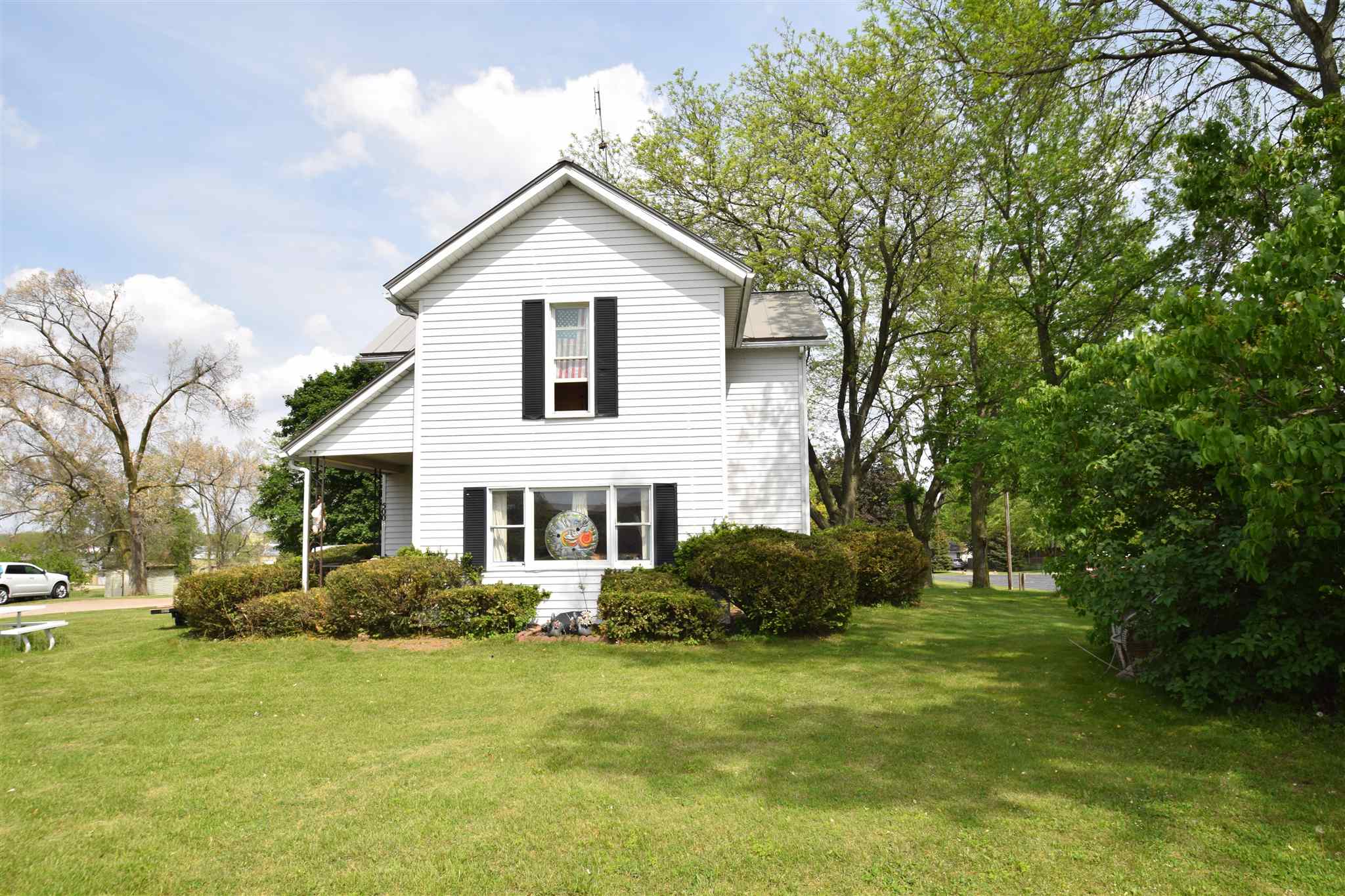 500 Syracuse Webster Road Syracuse, IN 46567 - Photo 1 of 11 Gallery Image 1