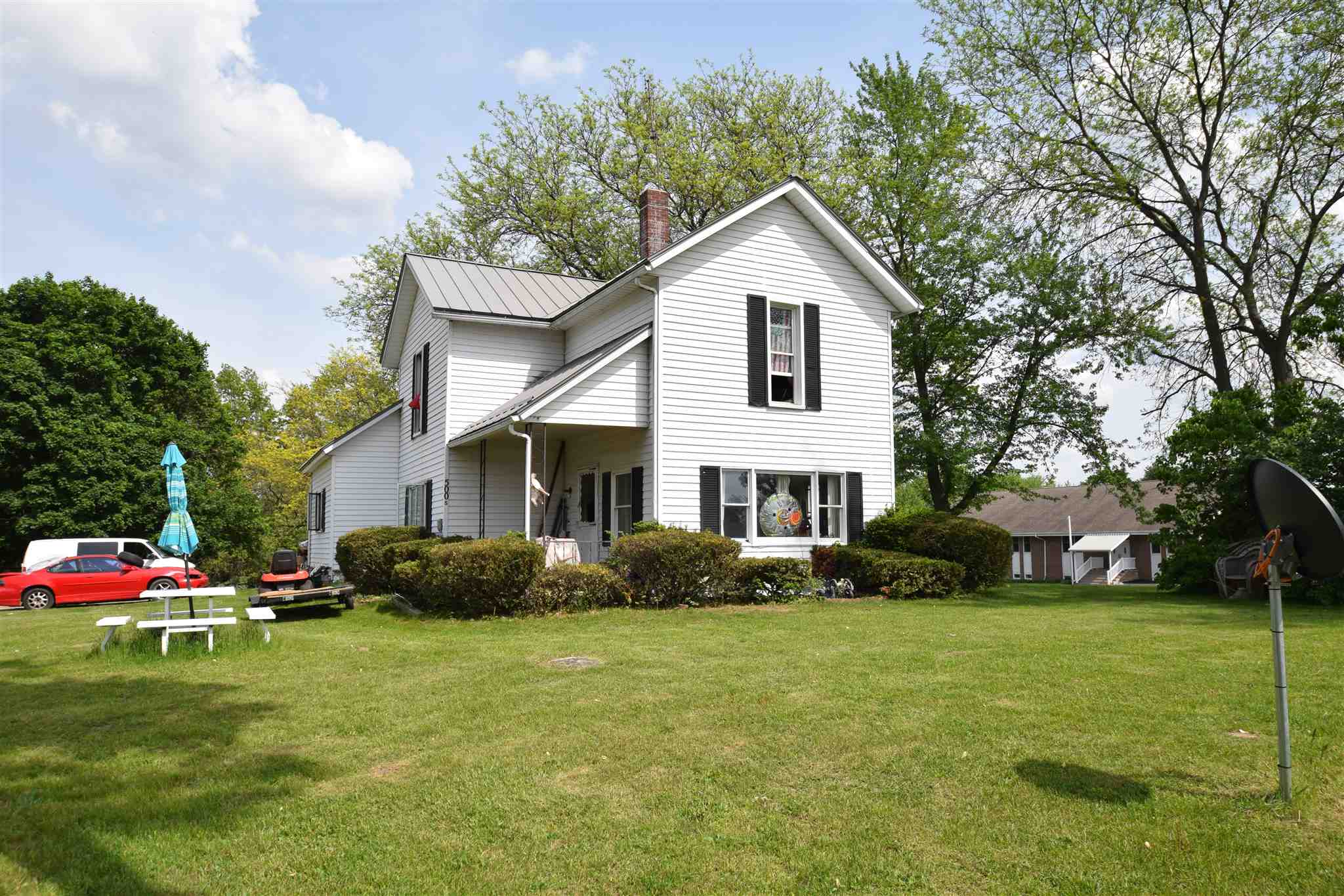 500 Syracuse Webster Road Syracuse, IN 46567 - Photo 3 of 11 Gallery Image 3