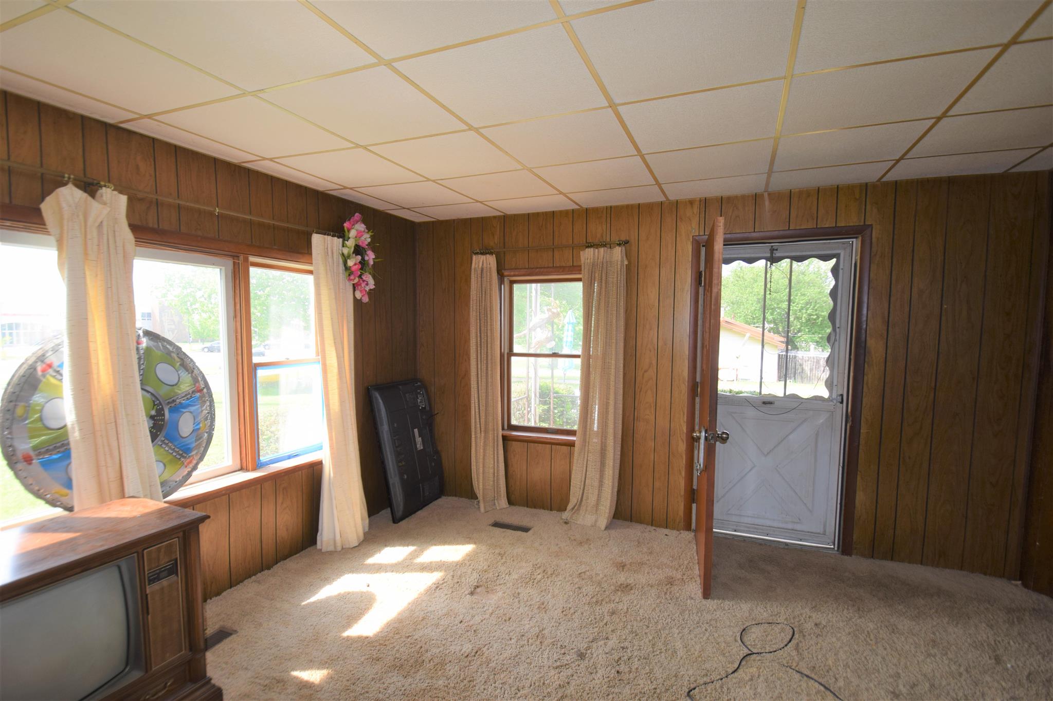 500 Syracuse Webster Road Syracuse, IN 46567 - Photo 6 of 11 Gallery Image 6