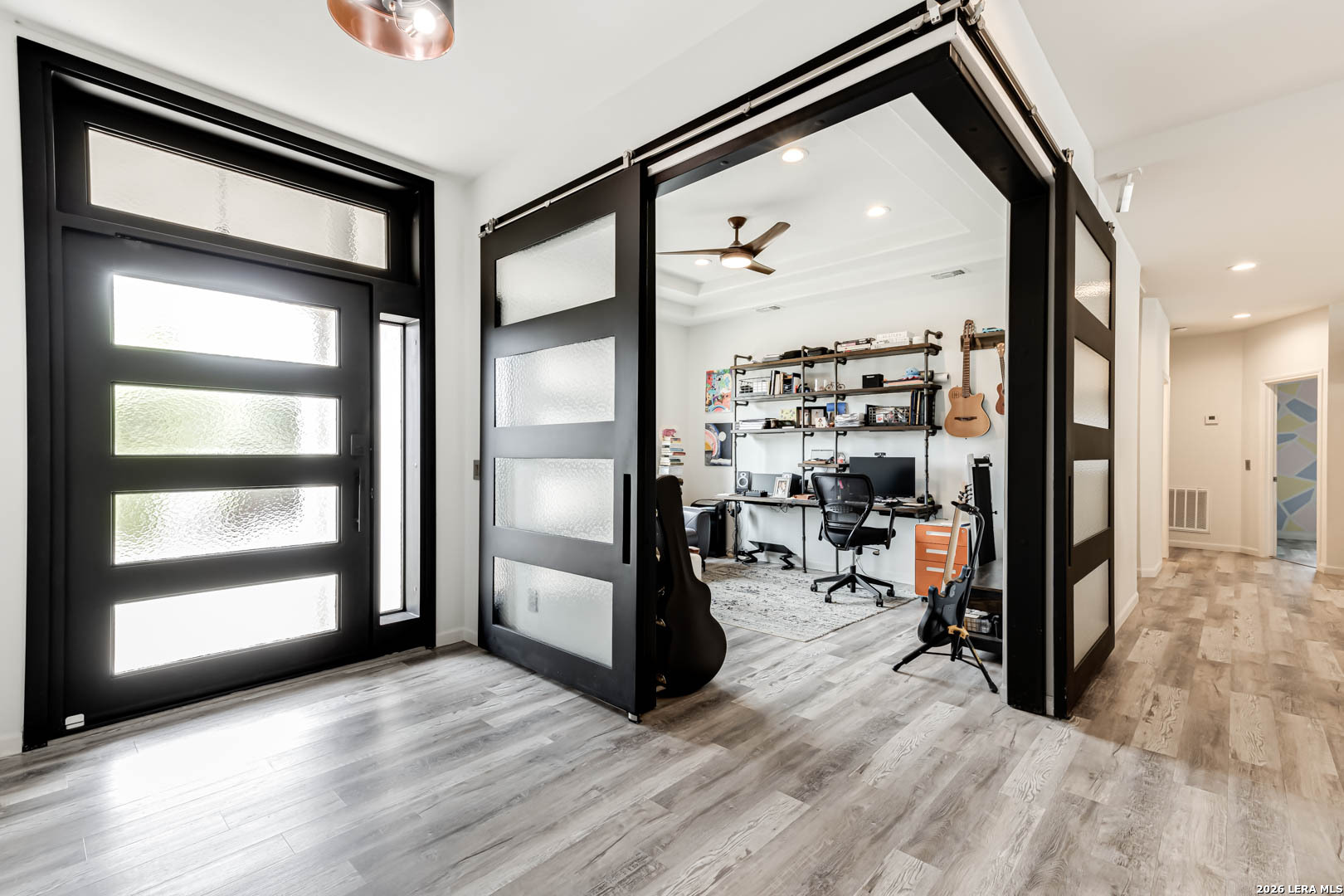 15919 Mission Ridge San Antonio, TX 78232 - Photo 7 of 43 a view of a living room