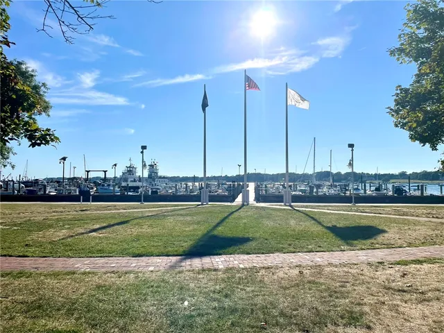 $3,000 | 5 John Street, Unit 2, Bristol, RI 02809