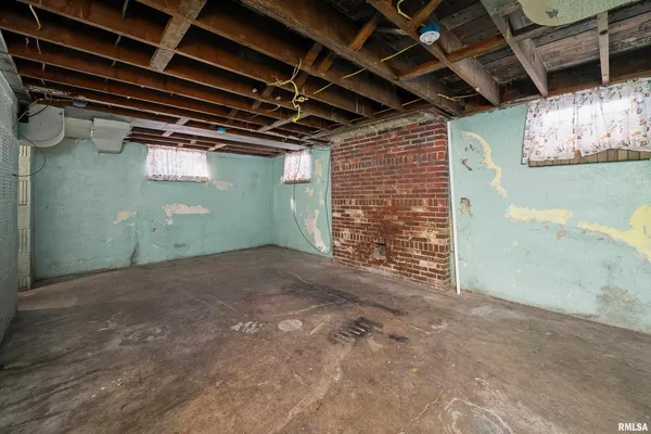 $120,000 | 602 South 9th Street, Clinton, IA 52732