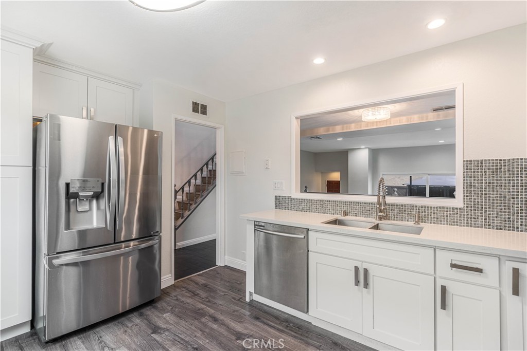 415 East Mission Road, Unit 12 Alhambra, CA 91801 - Photo 12 of 28 Kitchen