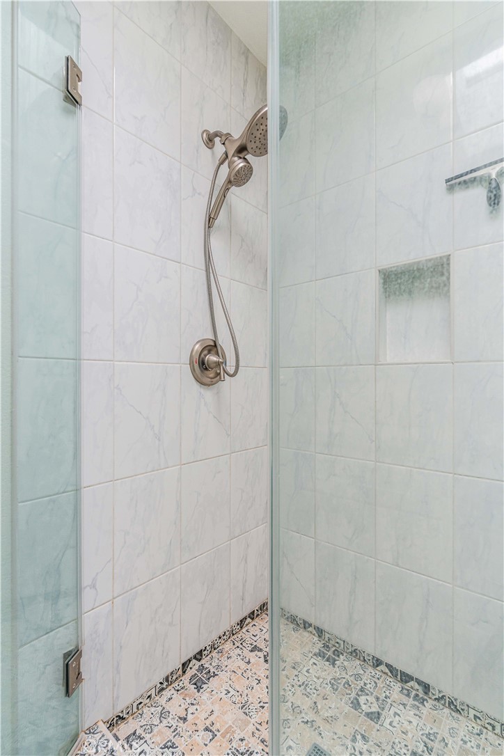415 East Mission Road, Unit 12 Alhambra, CA 91801 - Photo 20 of 28 Bathroom 2