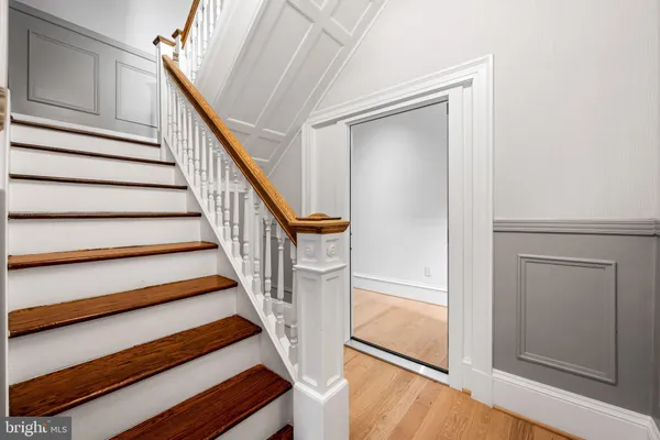 $2,300 | 1202 Bolton Street, Unit 3, Baltimore, MD 21217