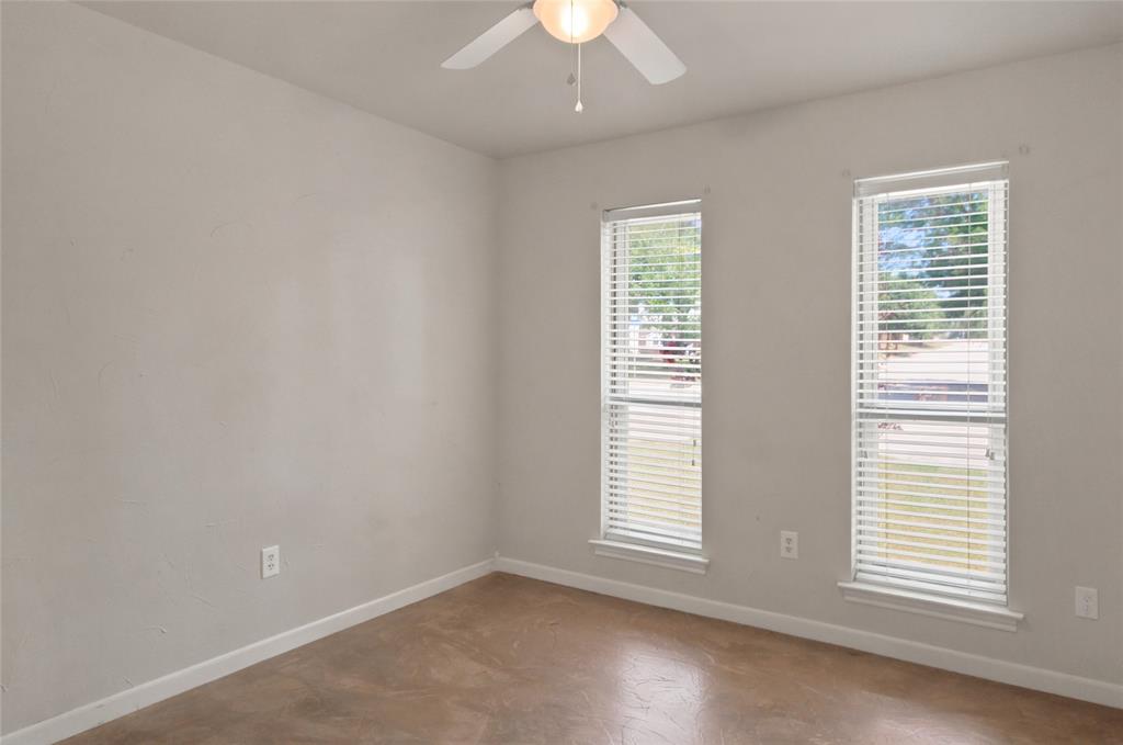 808 Hilltop Drive Weatherford, TX 76086 - Photo 9 of 25 Gallery Image 9