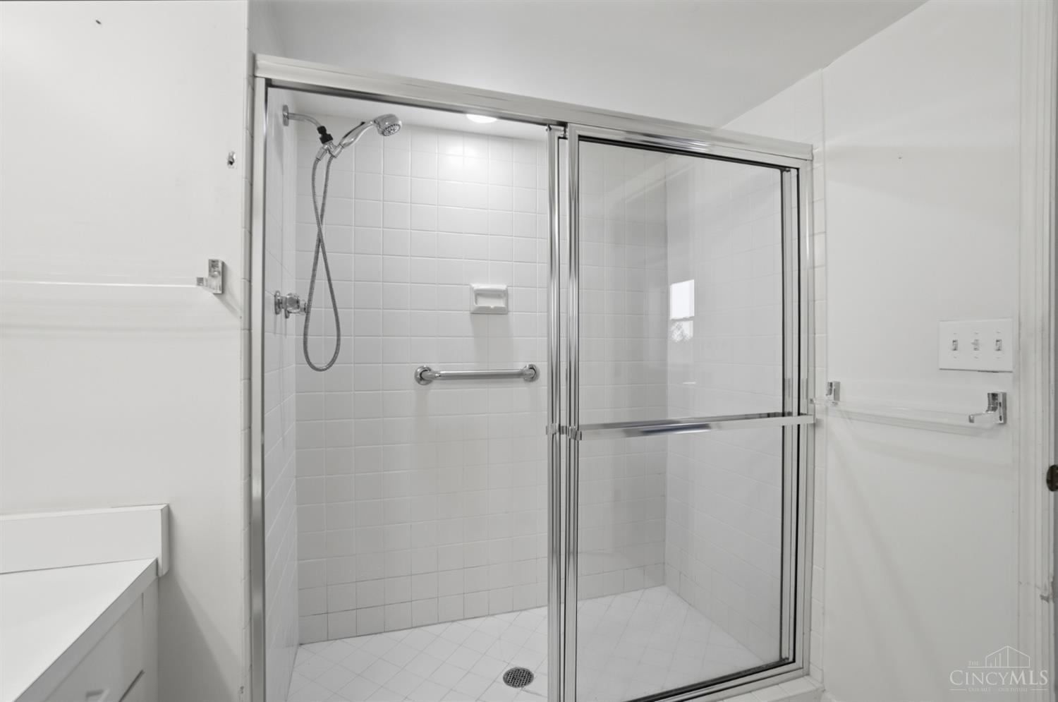 2444 Madison Road, Unit 408 Cincinnati, OH 45208 - Photo 27 of 49