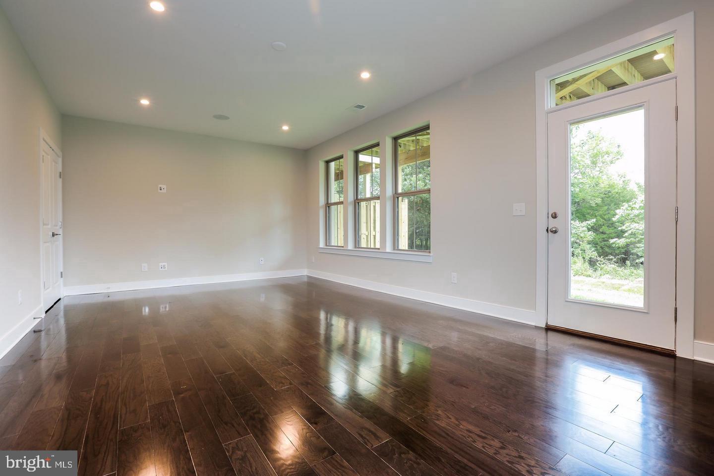 43460 Robey Square Ashburn, VA 20148 - Photo 16 of 21