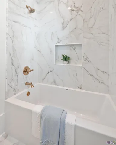 $1,175,000 | 225 Gunter Grass Court, Lafayette, LA 70508