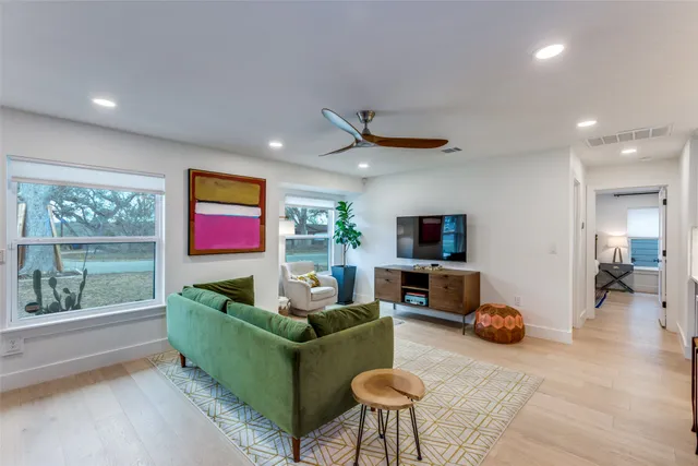 $4,500 | 2209 Fair Oaks Drive, Austin, TX 78745