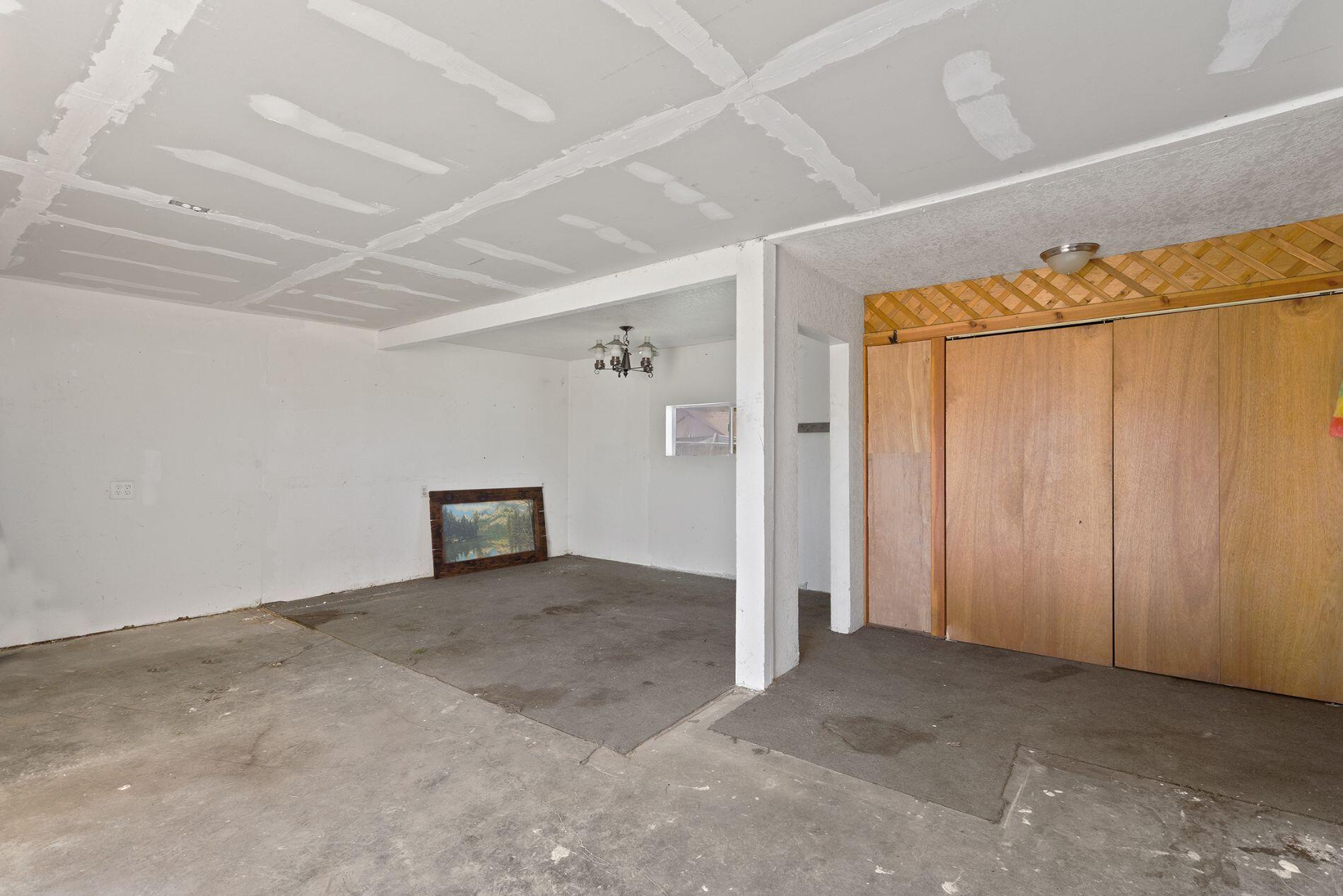 577 West Harbeck Road Grants Pass, OR 97527 - Photo 14 of 15 0R1A8349