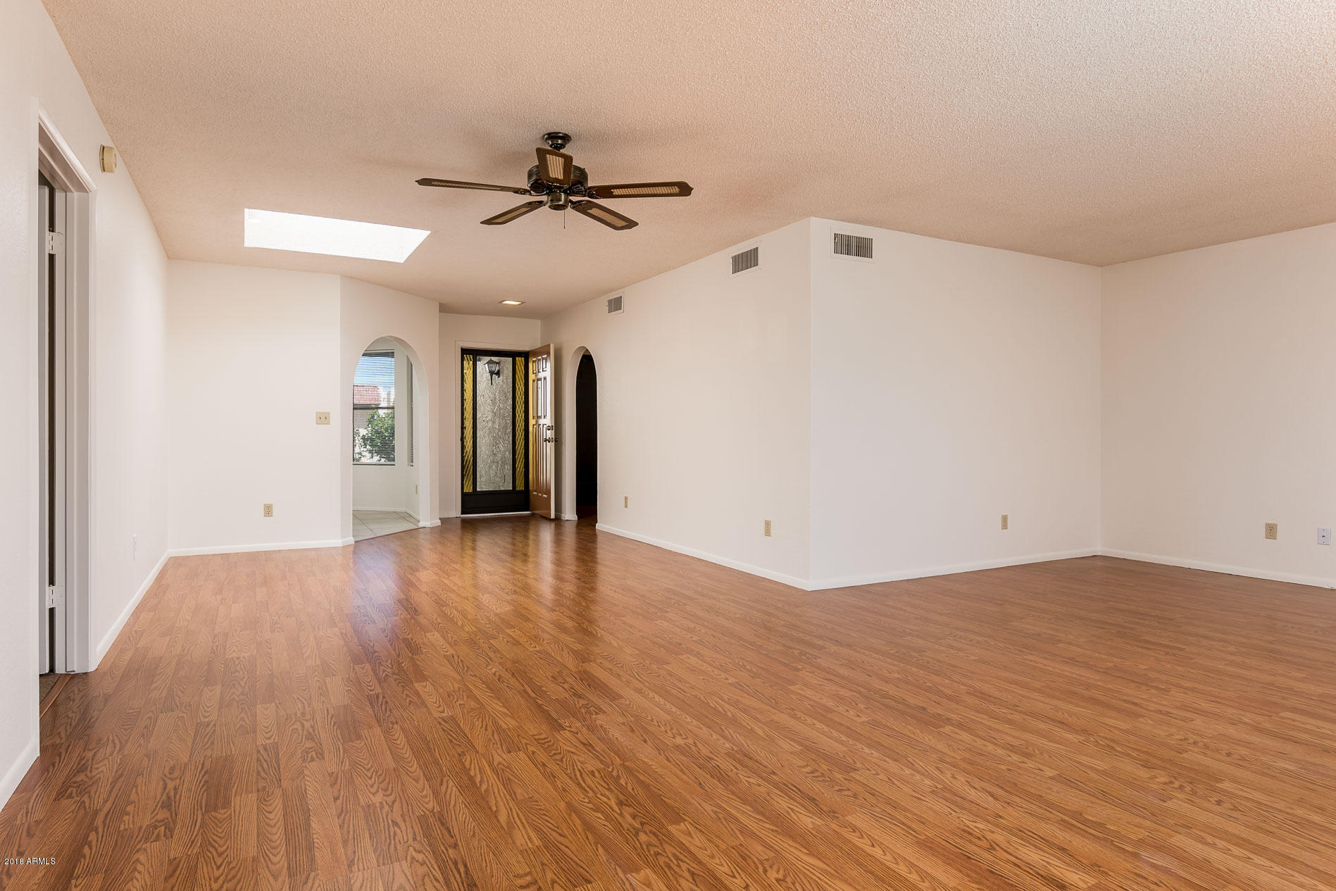 2523 East Wagoner Road Phoenix, AZ 85032 - Photo 5 of 20 2523 E Wagoner Rd - MLS-12