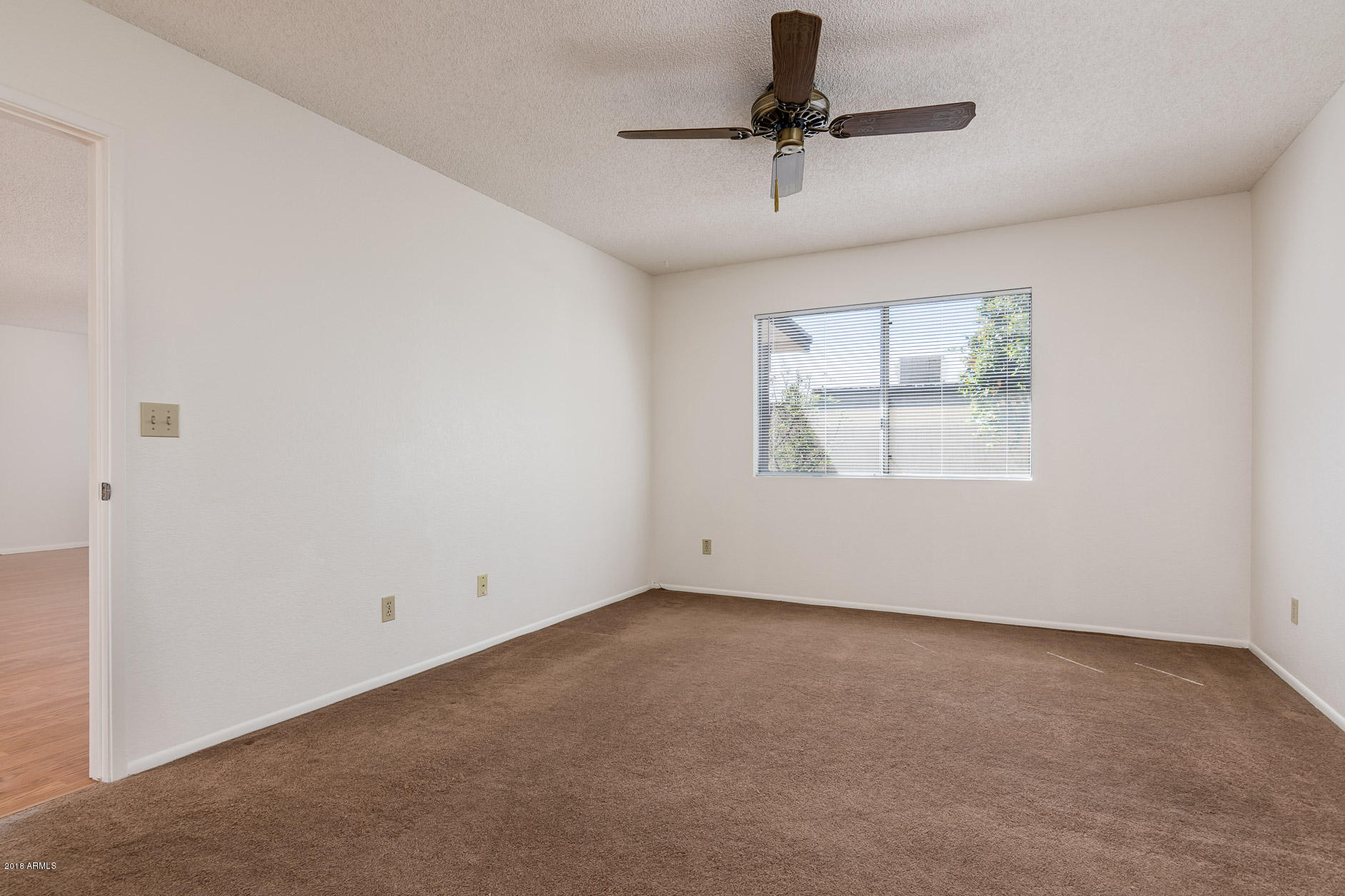 2523 East Wagoner Road Phoenix, AZ 85032 - Photo 10 of 20 2523 E Wagoner Rd - MLS-21