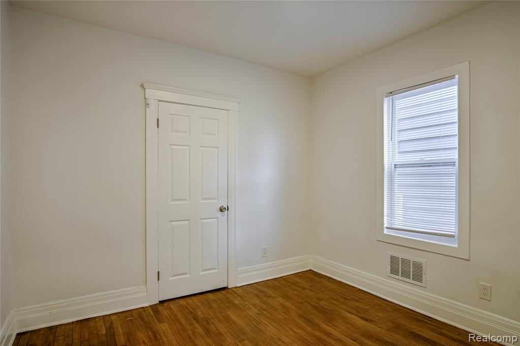 6224 Hecla Street Detroit, MI 48208 - Photo 14 of 21