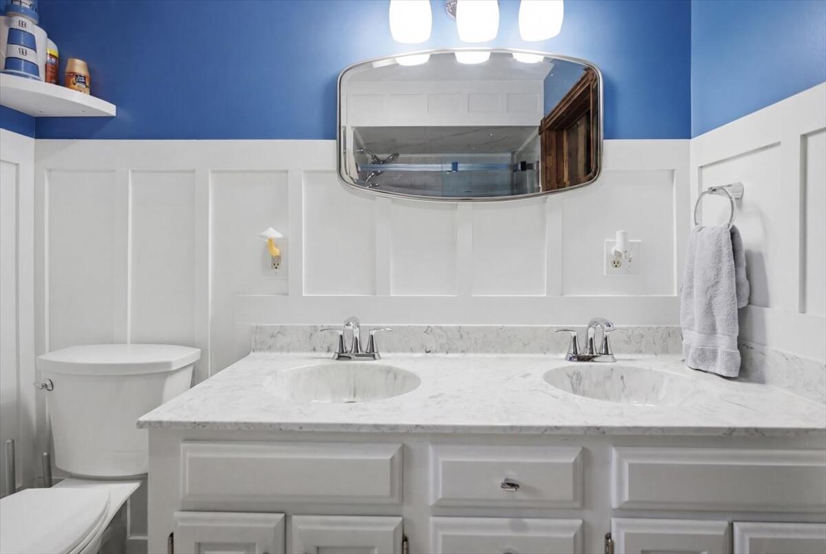 897 Main Street Wayne, ME 04284 - Photo 63 of 157 136-Bathroom-08